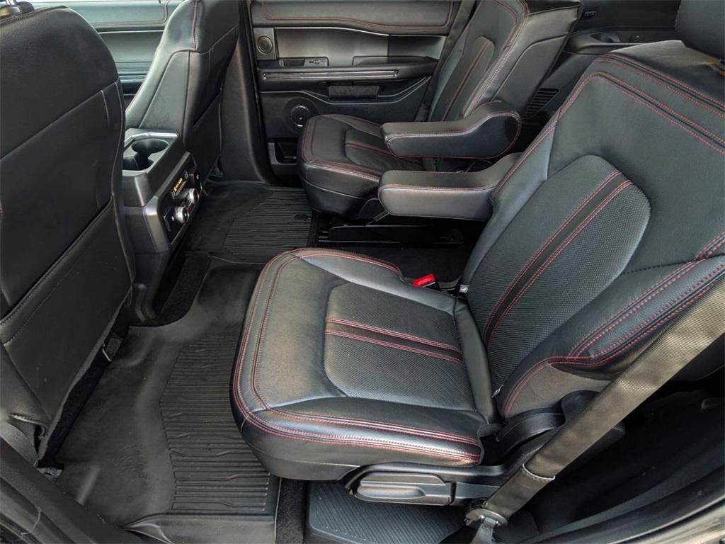2020 Ford Expedition Limited Image 12 of 35