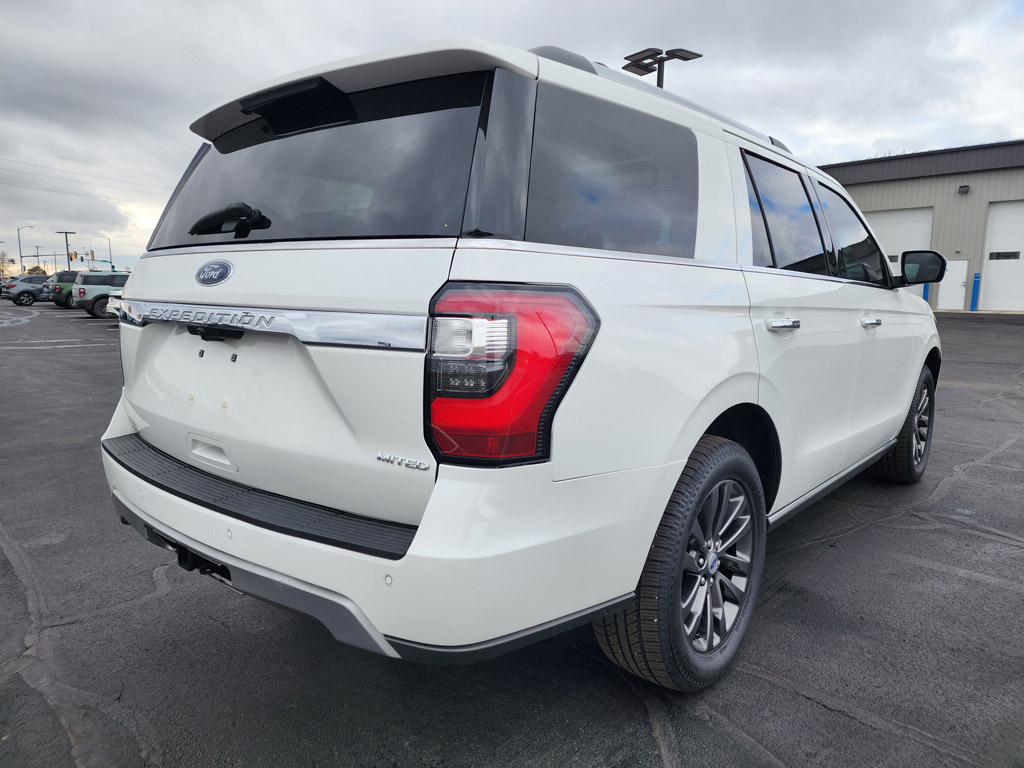 2020 Ford Expedition Limited Image 4 of 40