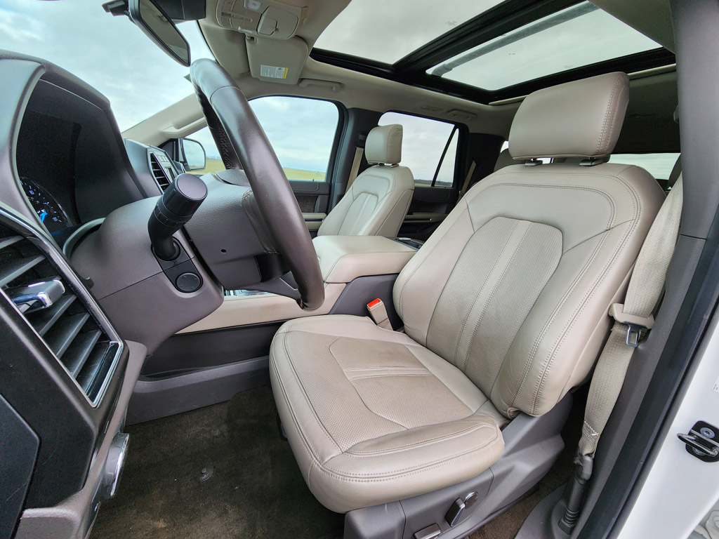 2020 Ford Expedition Limited Image 16 of 40