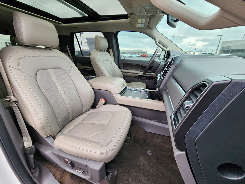2020 Ford Expedition Limited Image 18 of 40