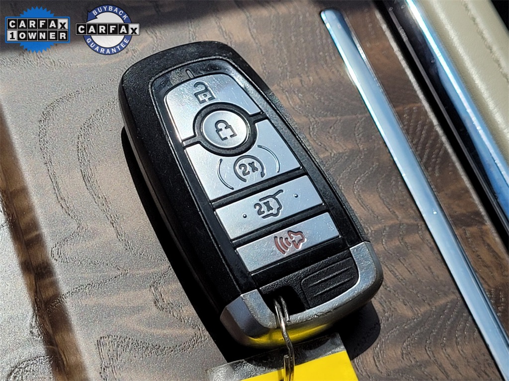 Vehicle image 33 of 48
