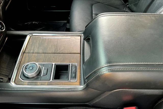 2020 Ford Expedition Platinum Image 23 of 33