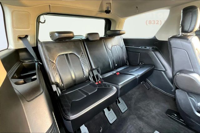 2020 Ford Expedition Platinum Image 13 of 33