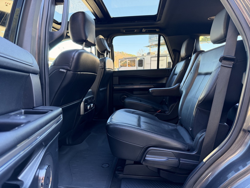2020 Ford Expedition XLT Image 9 of 31