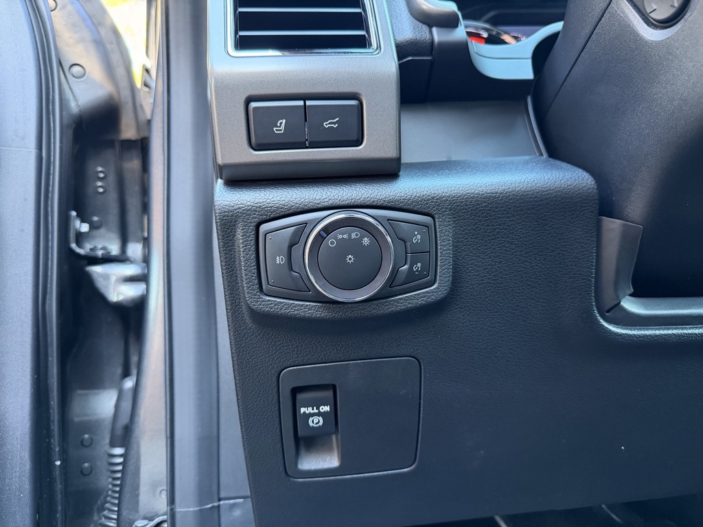 2020 Ford Expedition XLT Image 25 of 31