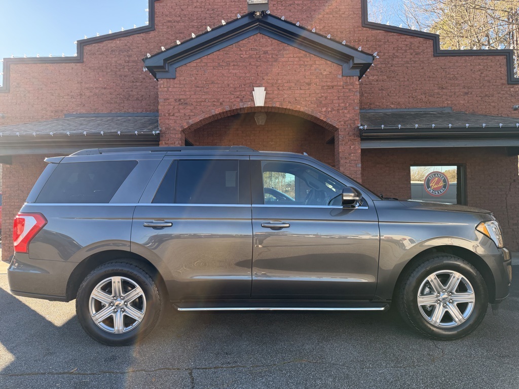 2020 Ford Expedition XLT Image 3 of 31