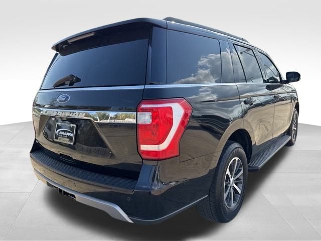 2020 Ford Expedition XLT Image 4 of 34