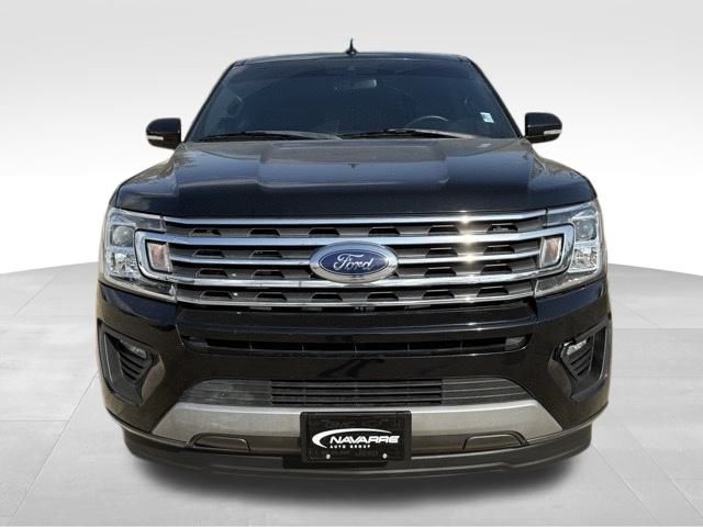 2020 Ford Expedition XLT Image 2 of 34