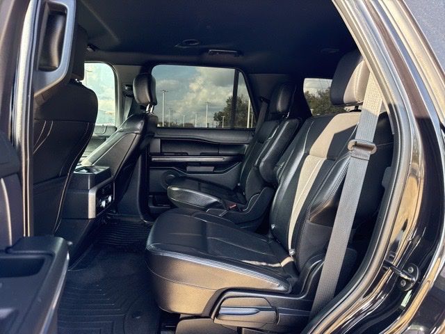 2020 Ford Expedition XLT Image 14 of 34