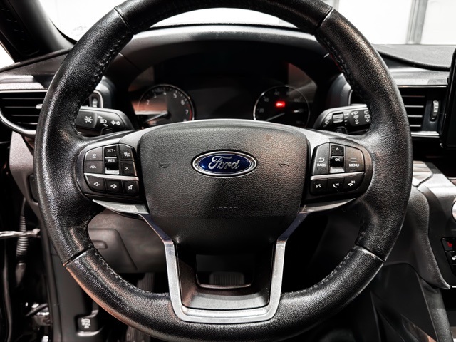 Vehicle image 13 of 27