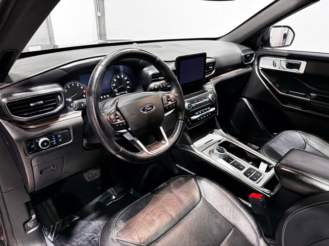 Vehicle image 11 of 27
