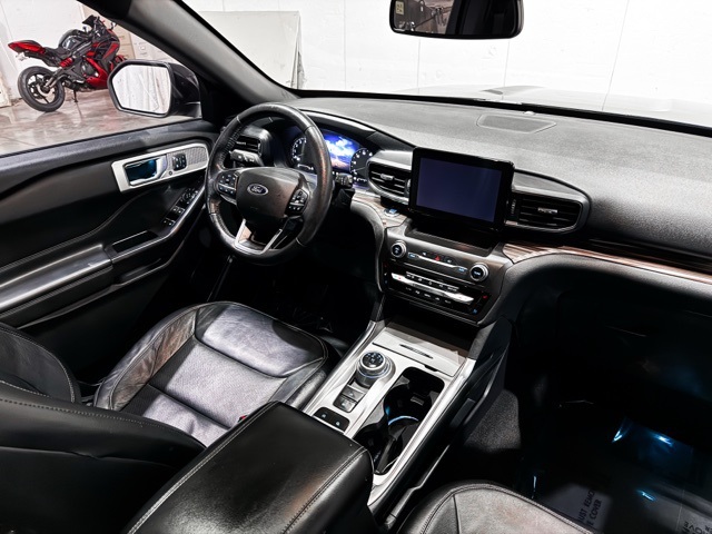 Vehicle image 18 of 27