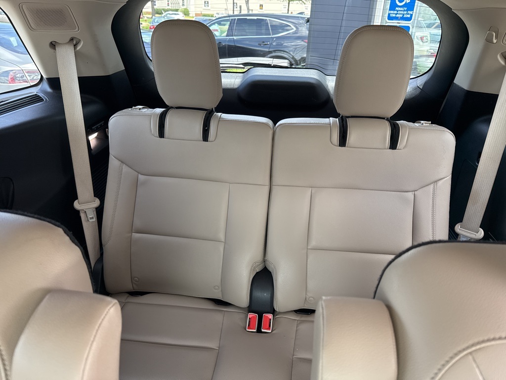 Vehicle image 11 of 30