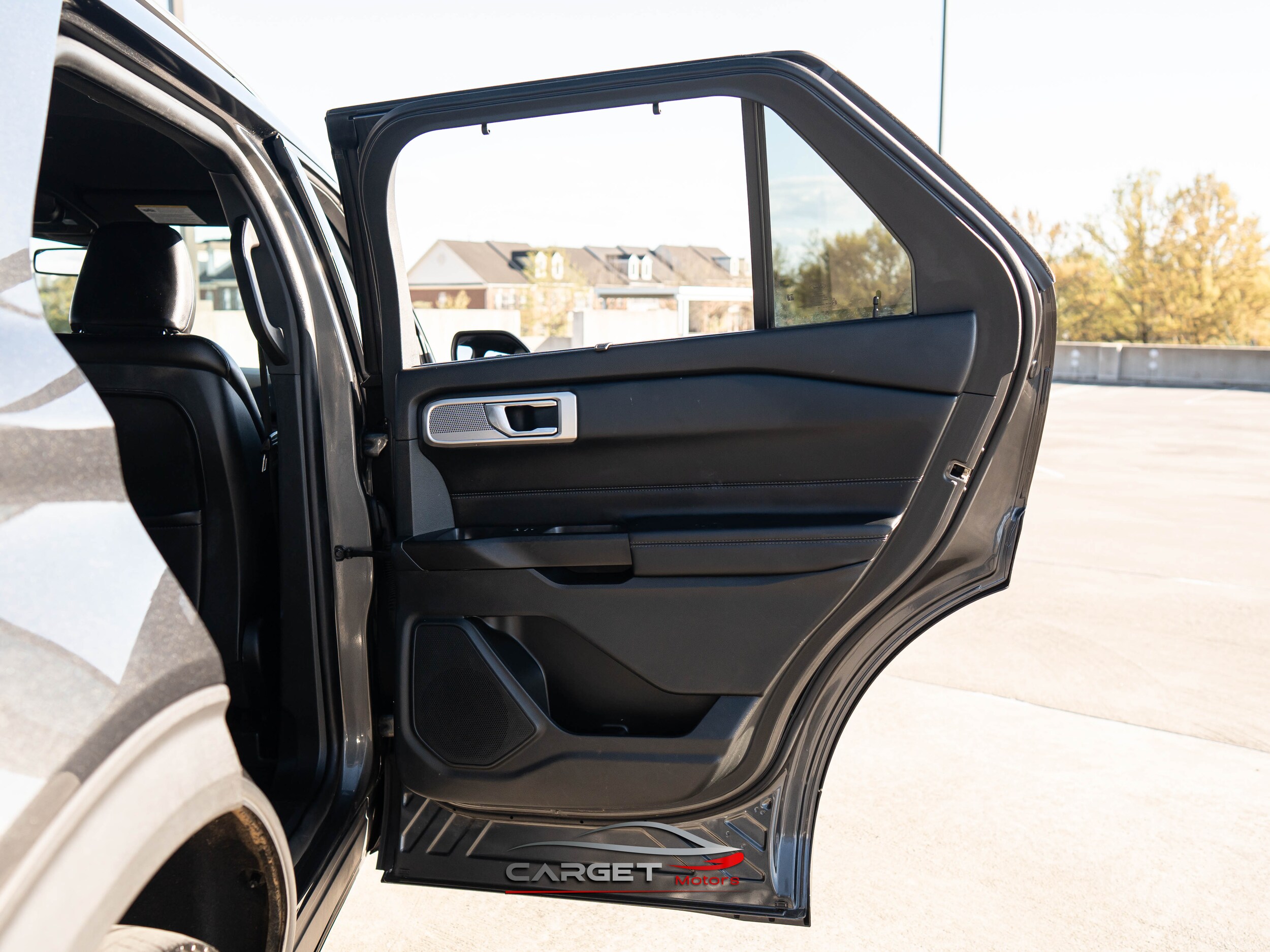 Vehicle image 44 of 53