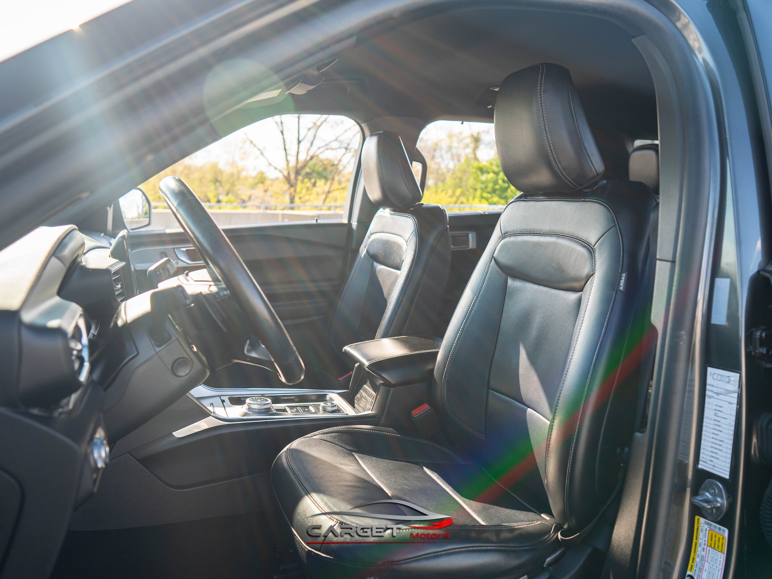 Vehicle image 16 of 53