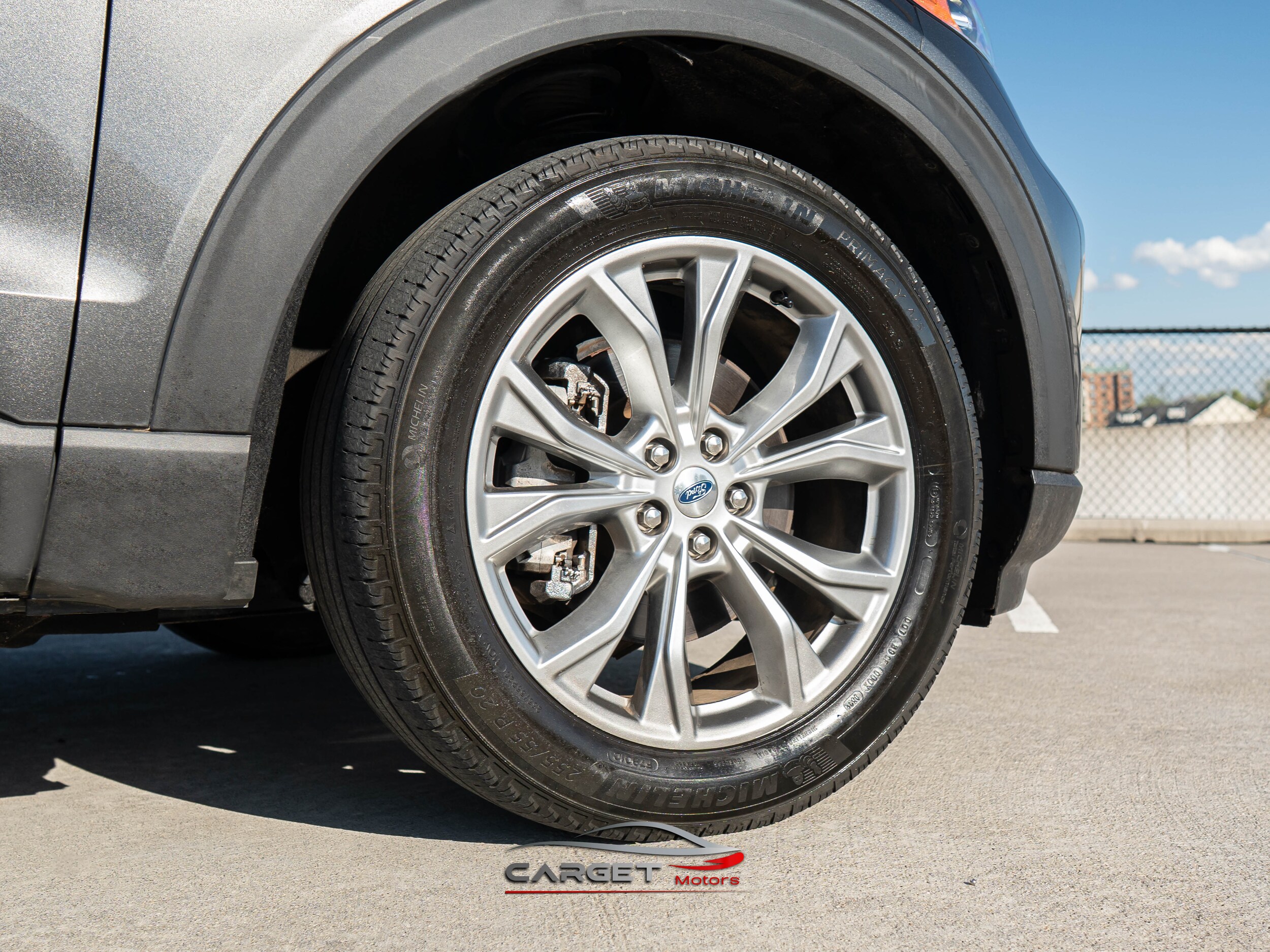 Vehicle image 10 of 53