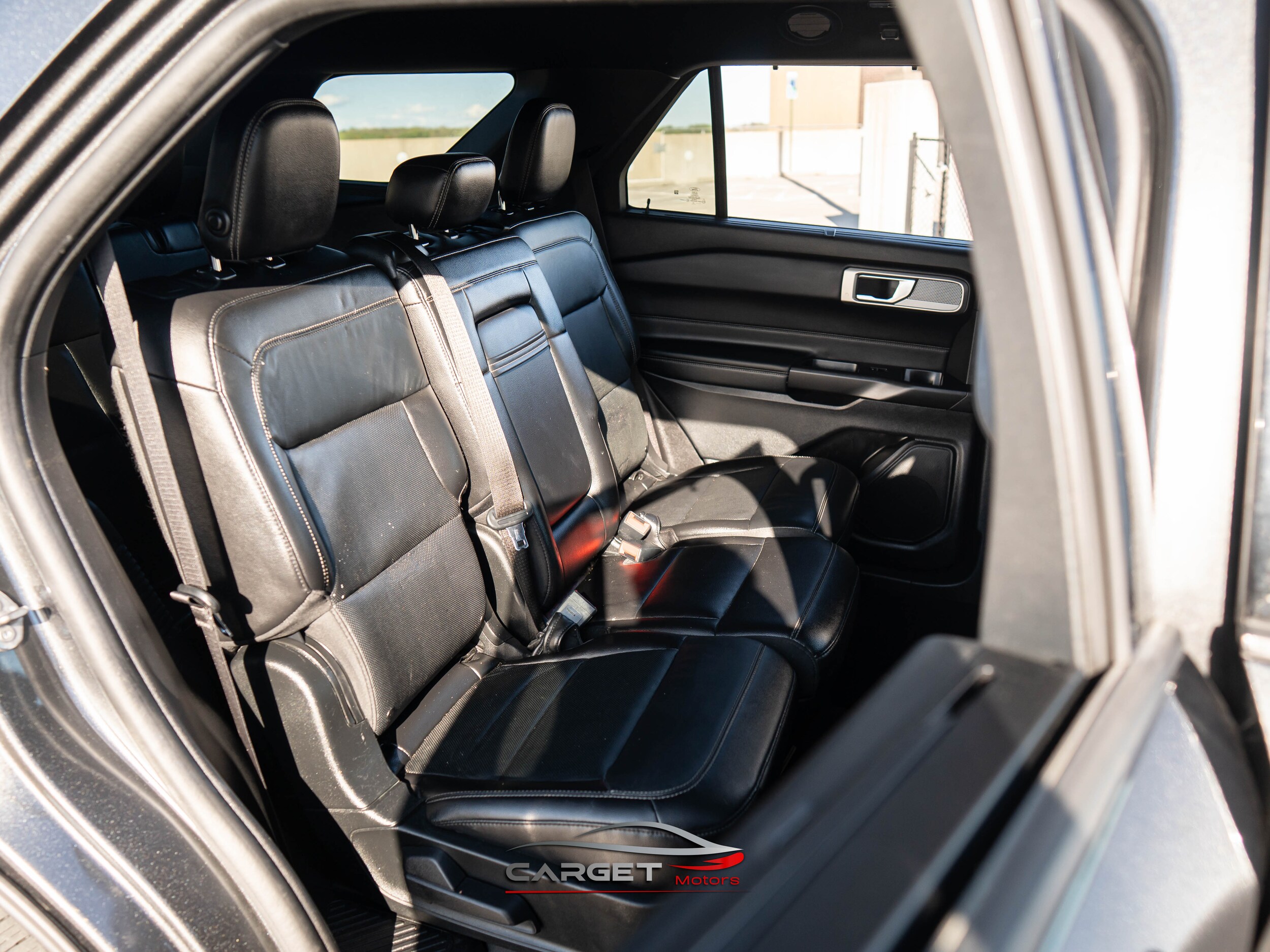 Vehicle image 18 of 53