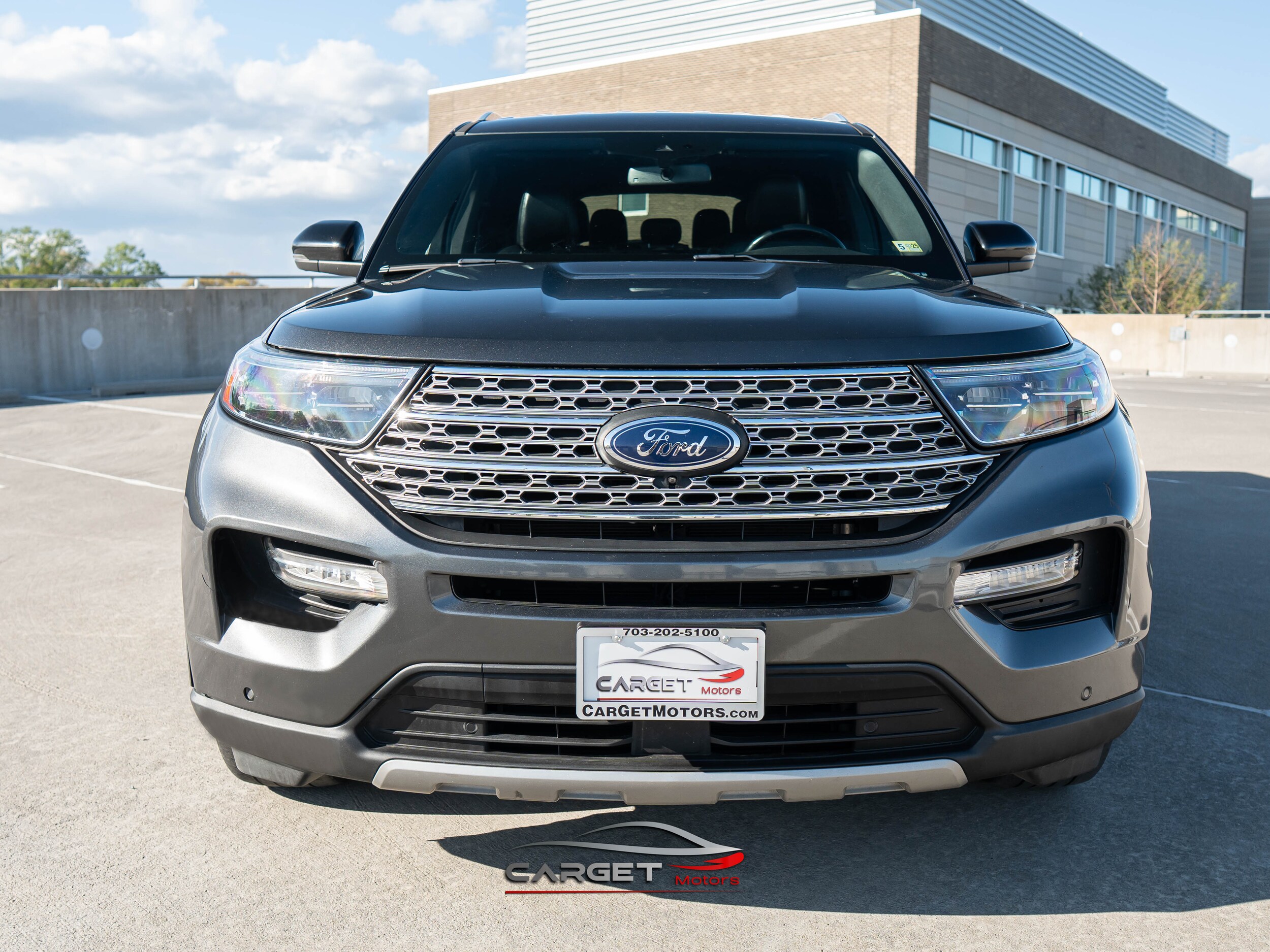 Vehicle image 4 of 53