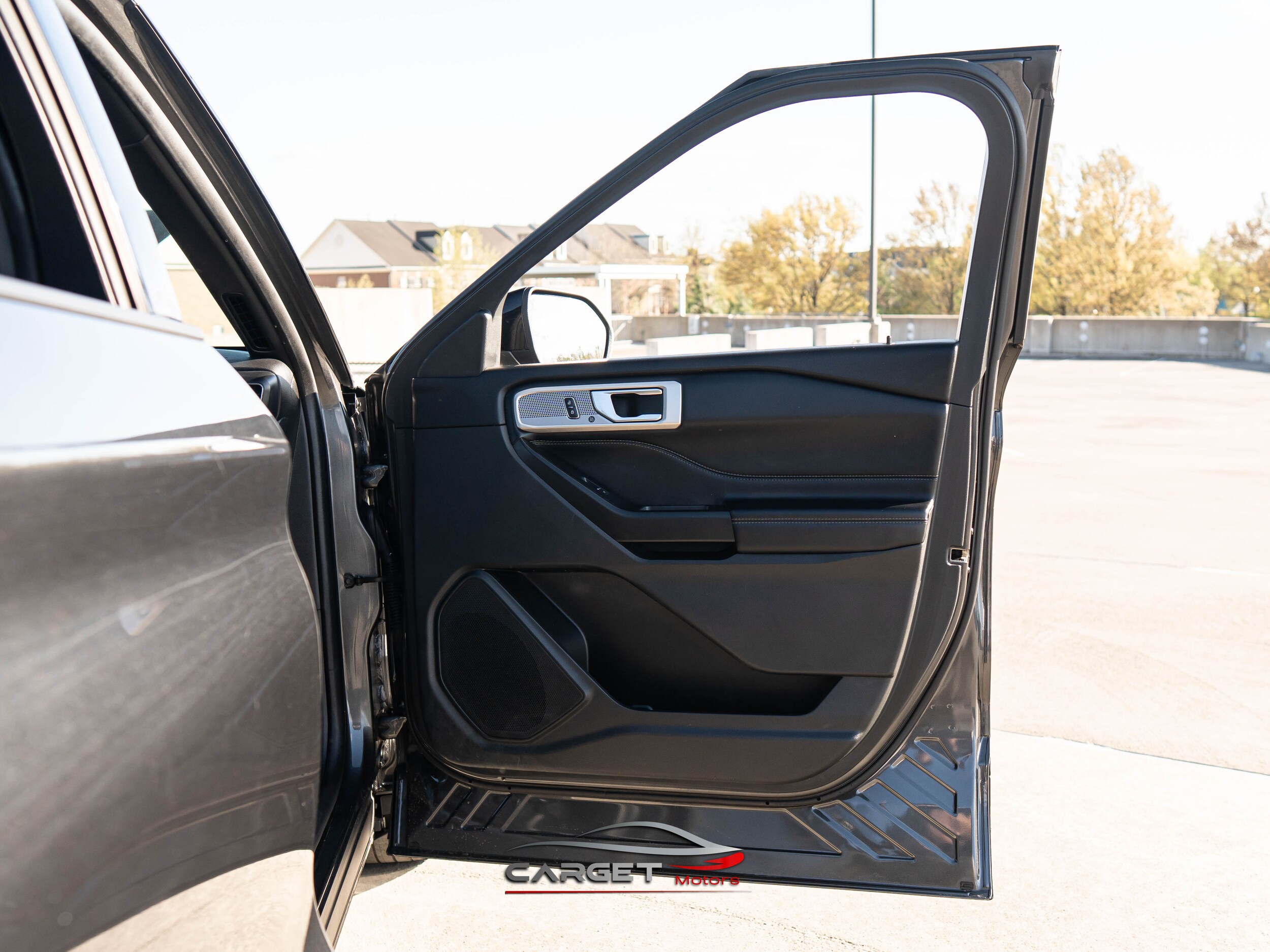 Vehicle image 42 of 53