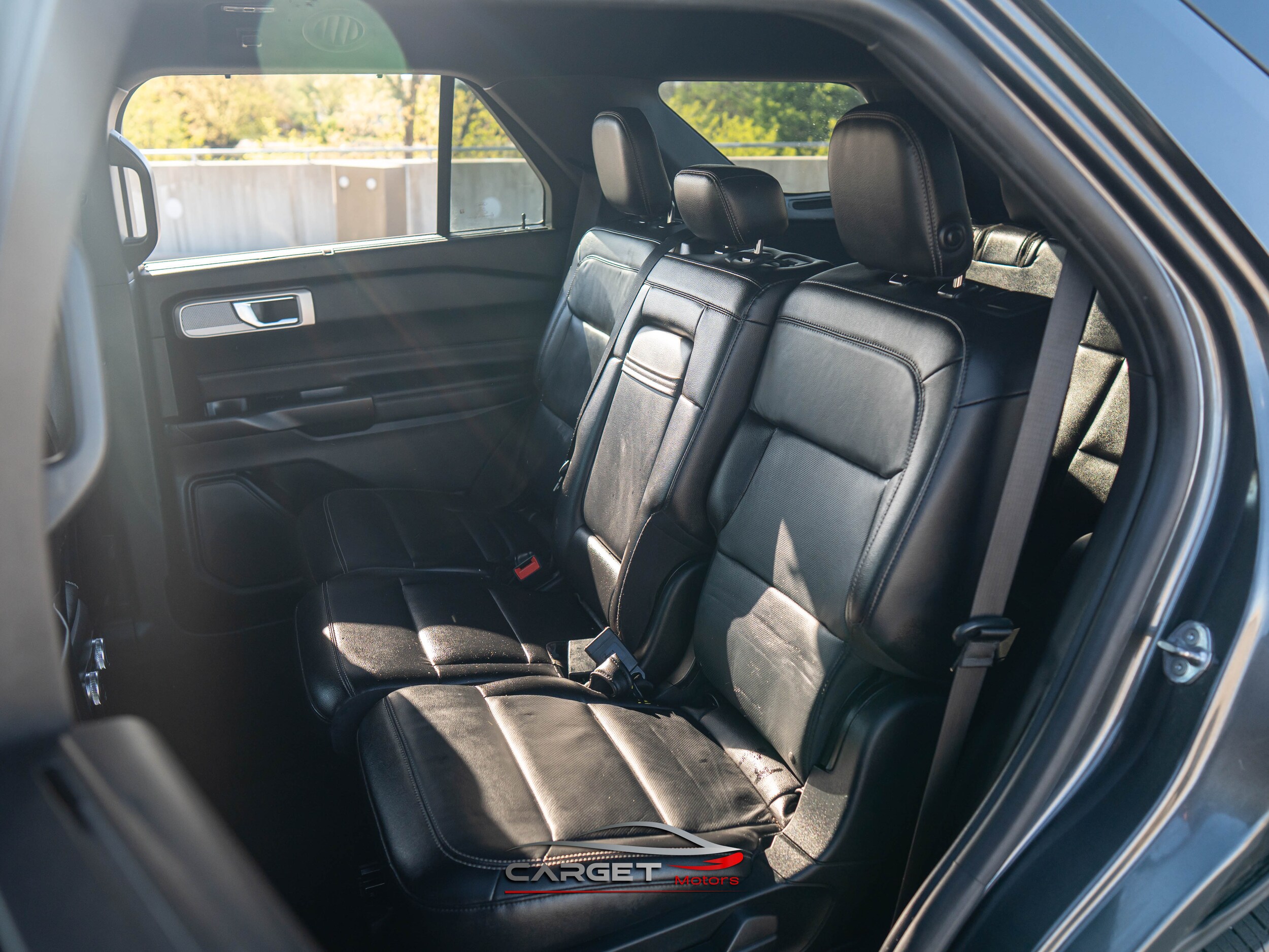 Vehicle image 21 of 53