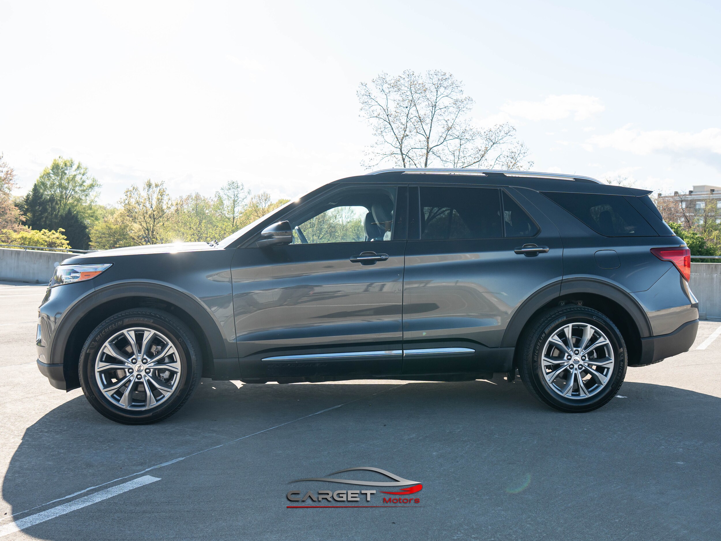 Vehicle image 2 of 53