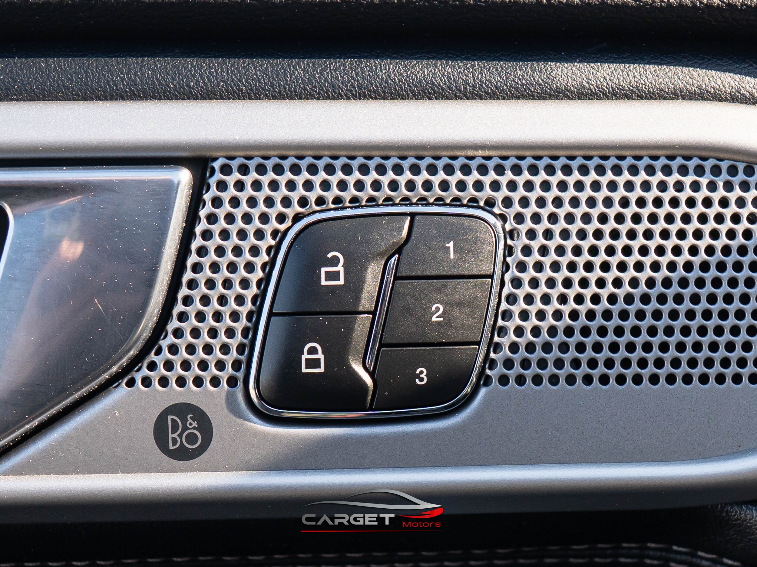 Vehicle image 40 of 53