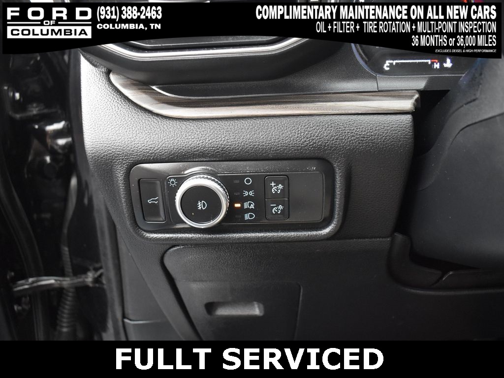 Vehicle image 33 of 43