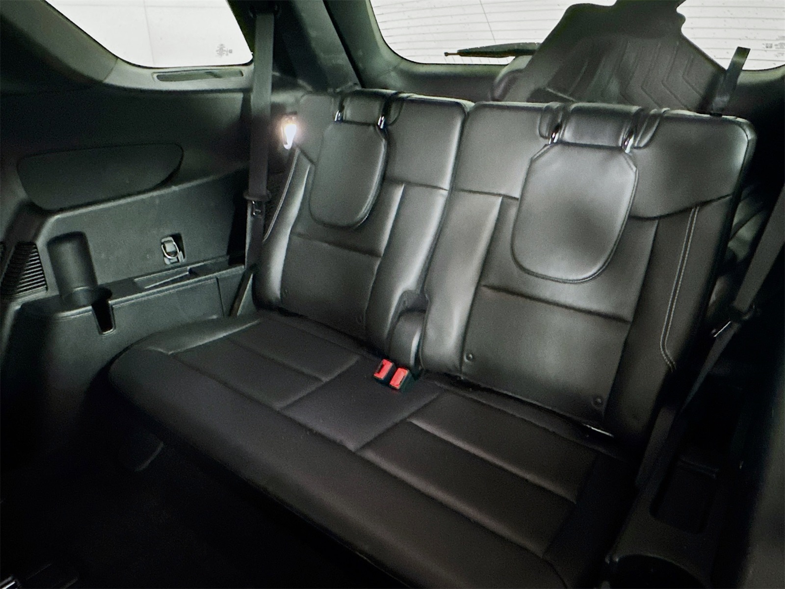 Vehicle image 16 of 22