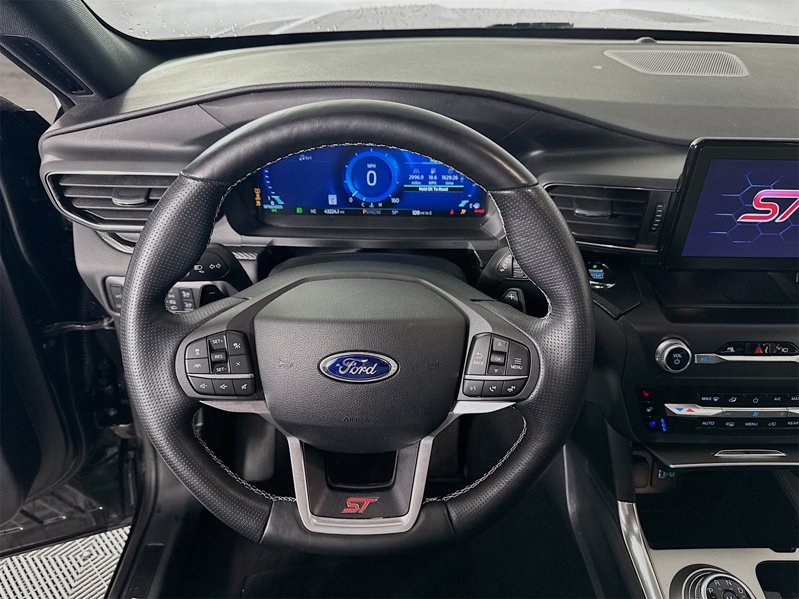 Vehicle image 11 of 22