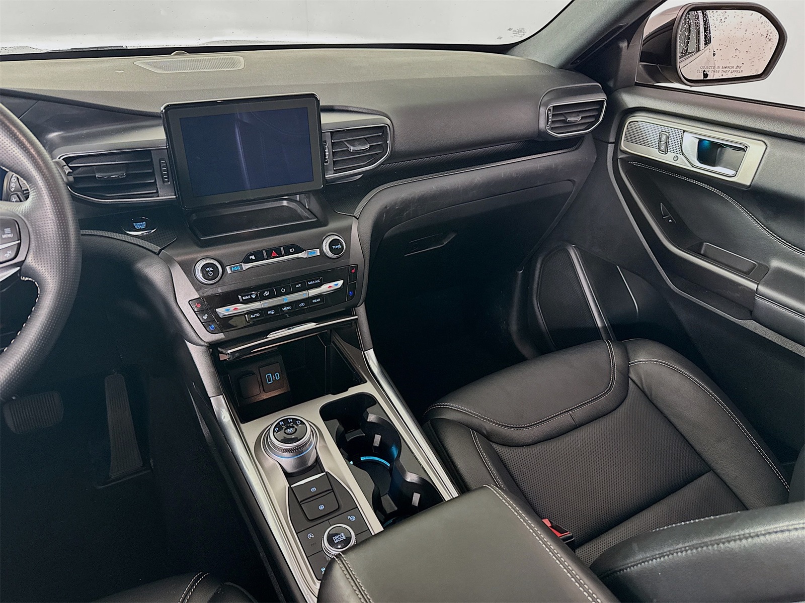 Vehicle image 18 of 22