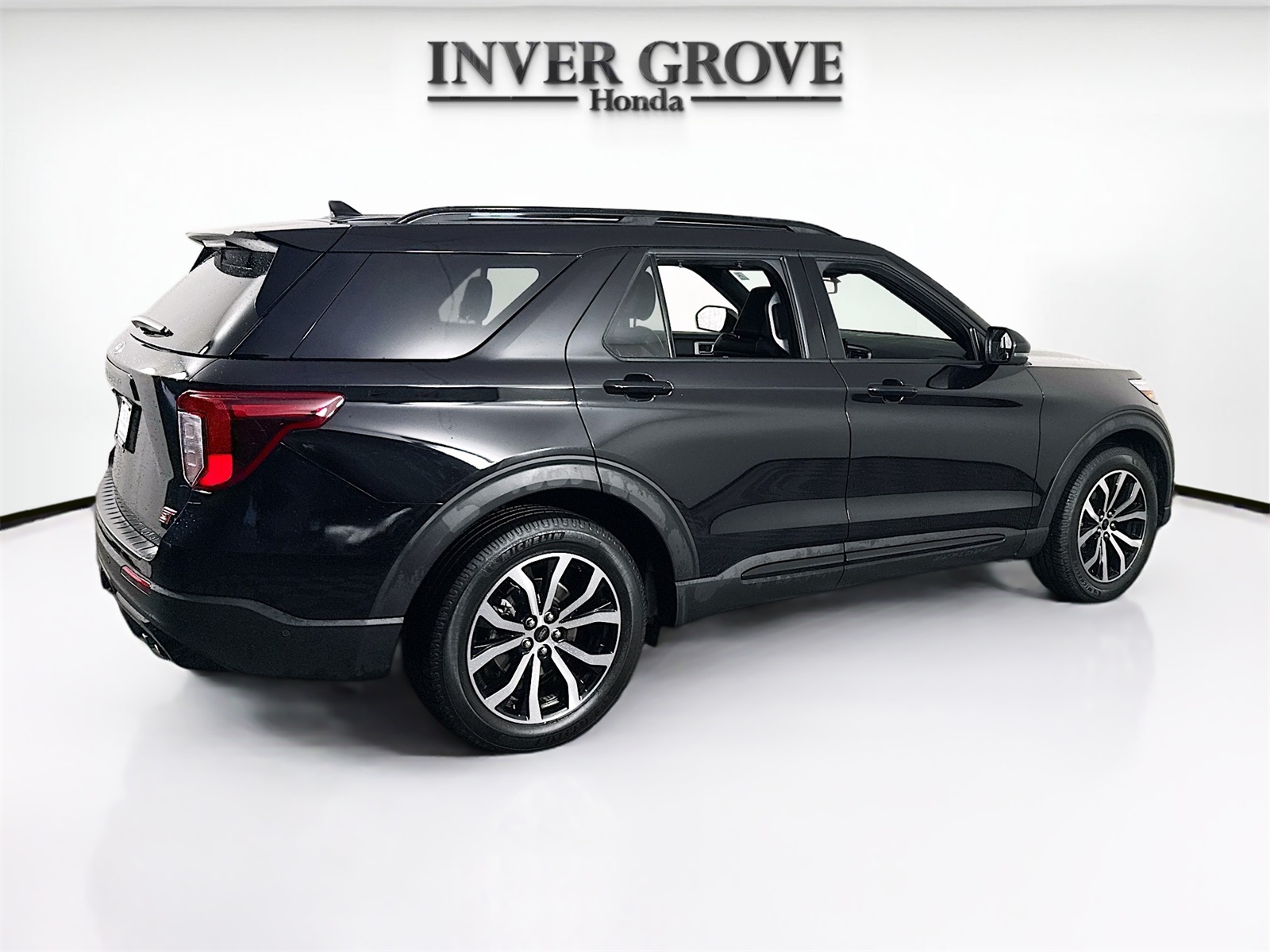 Vehicle image 5 of 22