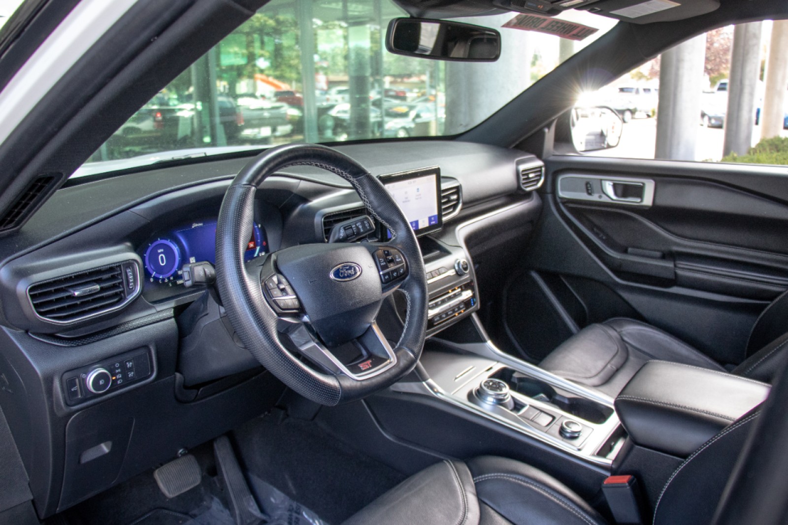 Vehicle image 9 of 26