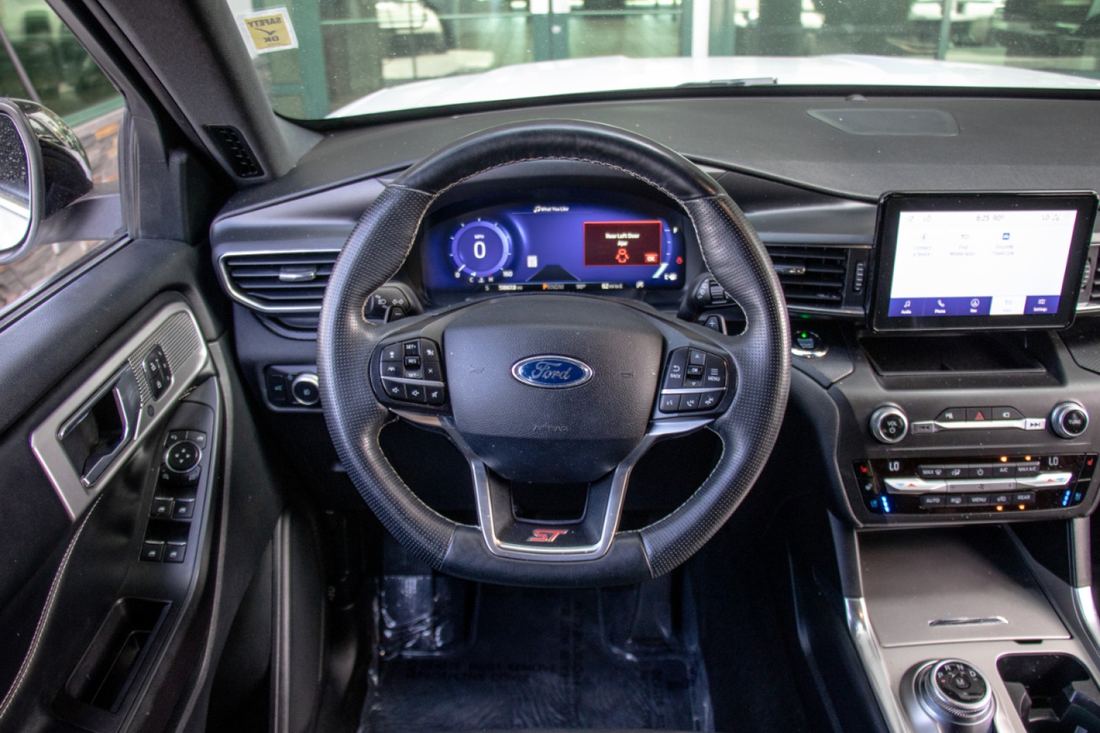 Vehicle image 10 of 26