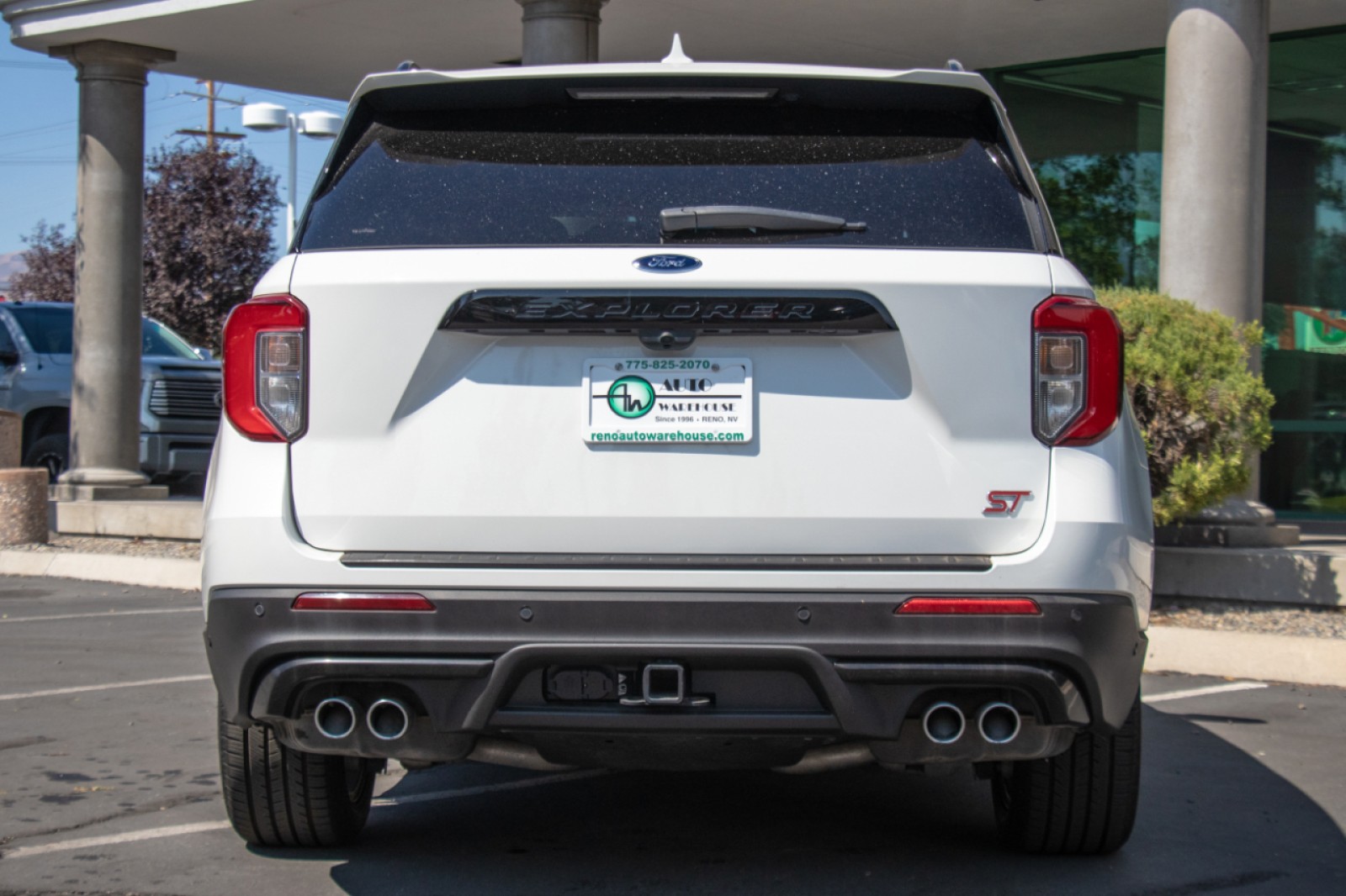 Vehicle image 4 of 26