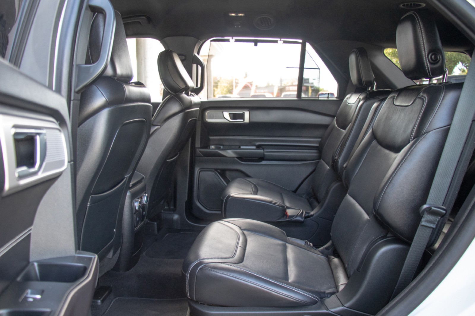 Vehicle image 19 of 26