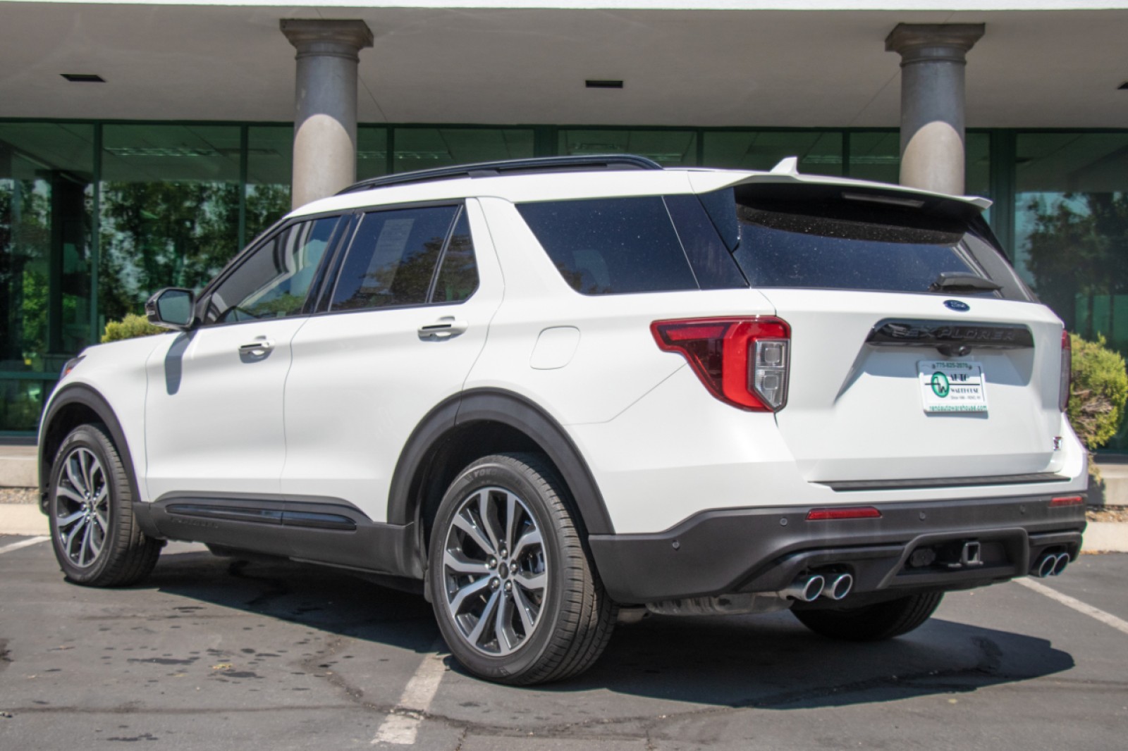Vehicle image 5 of 26