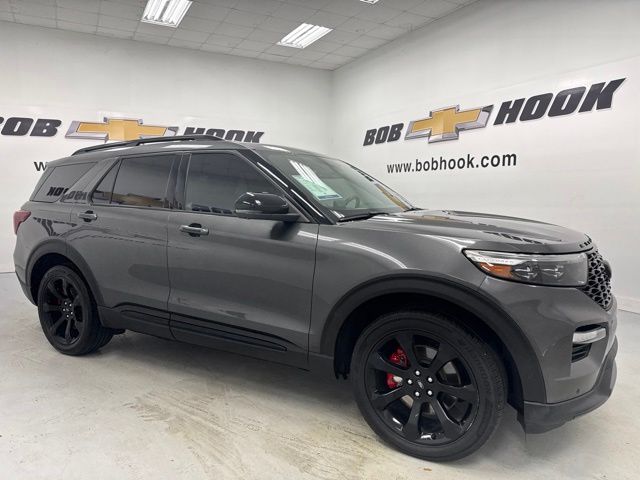 2020 Ford Explorer ST Image 2 of 40