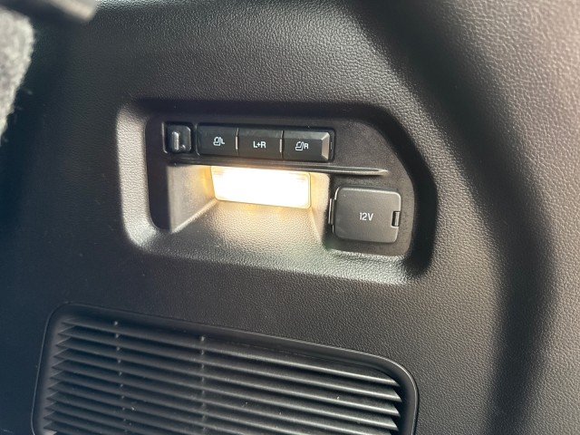 Vehicle image 31 of 46