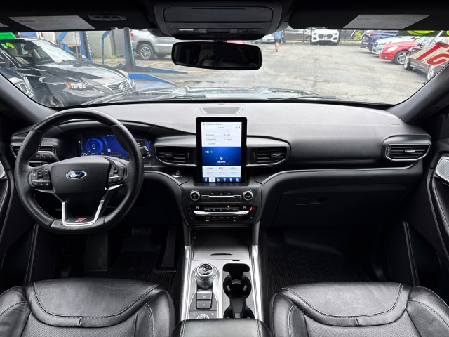 Vehicle image 16 of 46