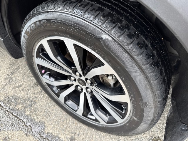 Vehicle image 11 of 46