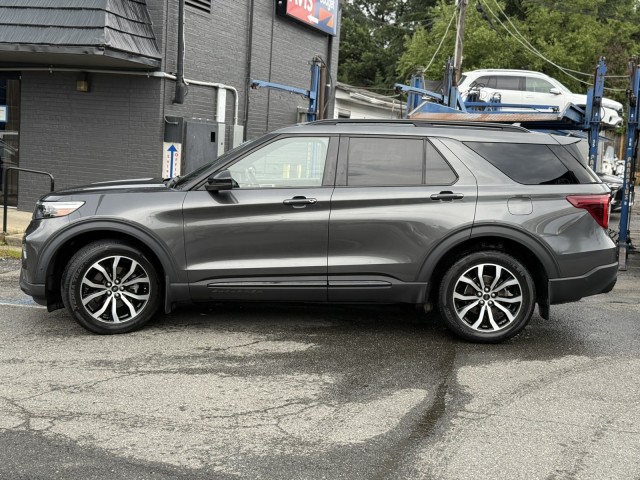 Vehicle image 9 of 46