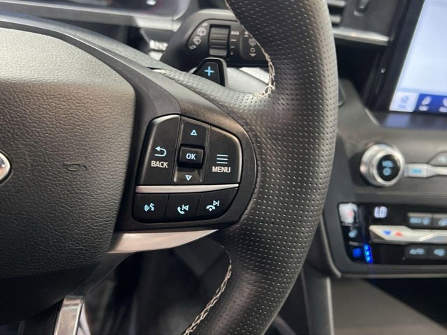 Vehicle image 27 of 38