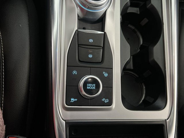 Vehicle image 21 of 38