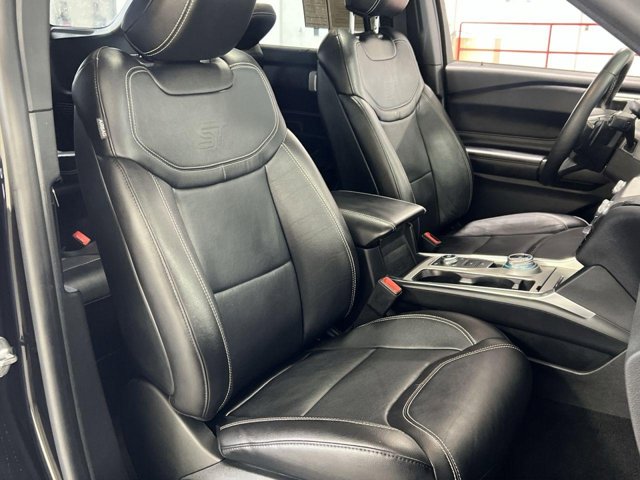 Vehicle image 11 of 38