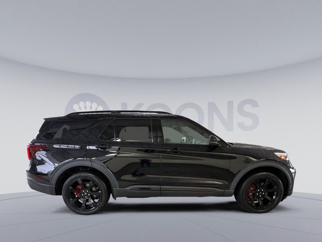 Vehicle image 4 of 38