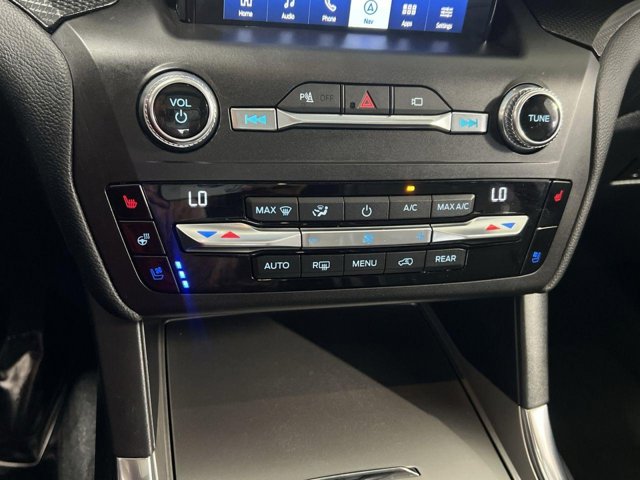 Vehicle image 25 of 38