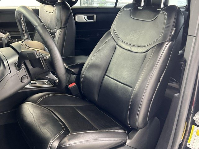 Vehicle image 12 of 38
