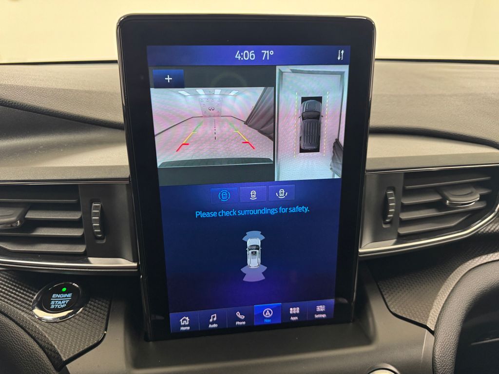 Vehicle image 20 of 43