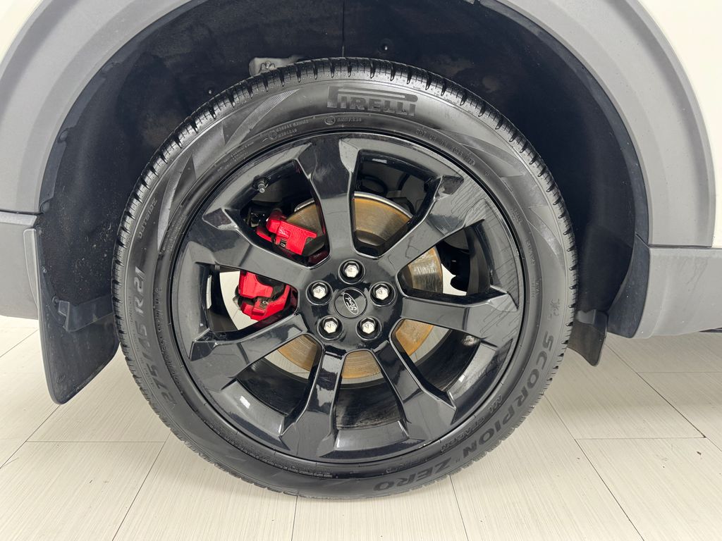 Vehicle image 42 of 43