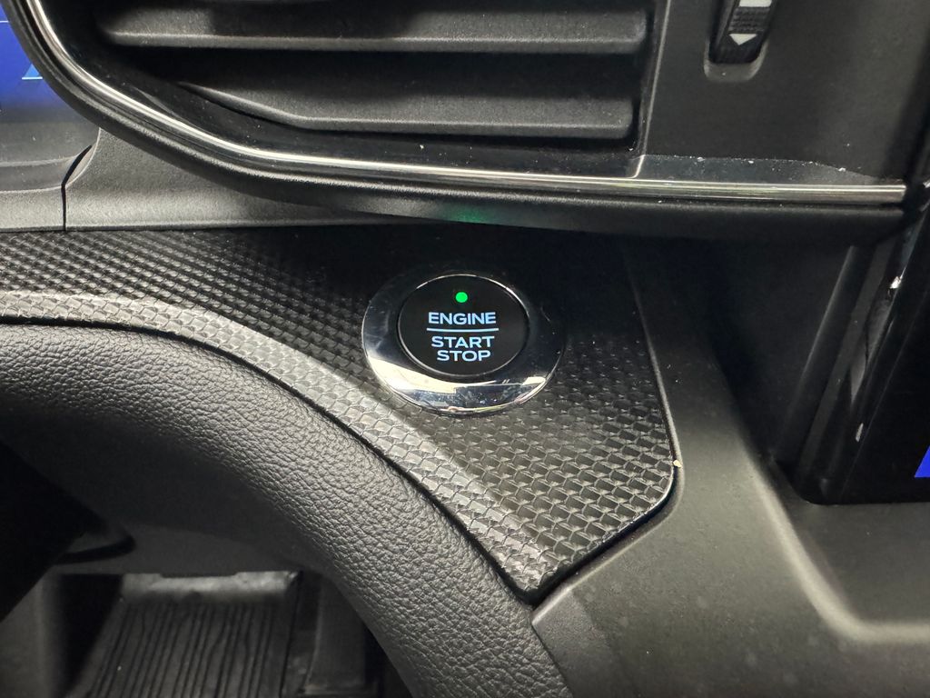 Vehicle image 24 of 43
